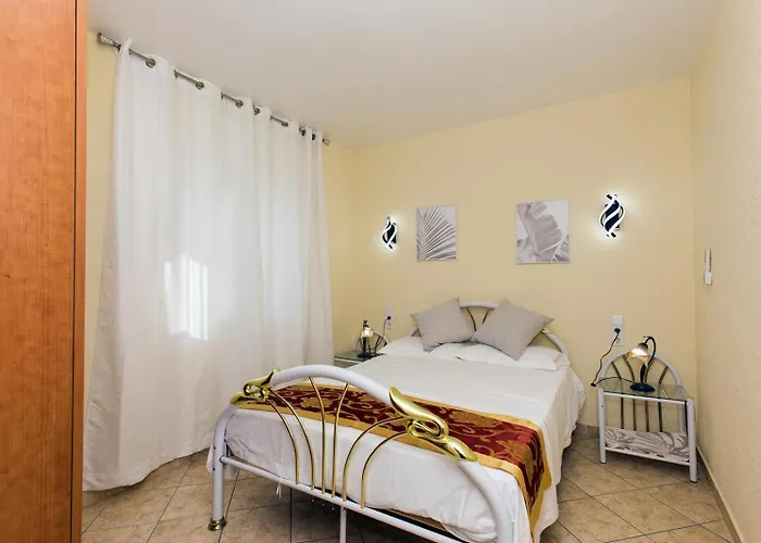 037 Fenoll * デニア