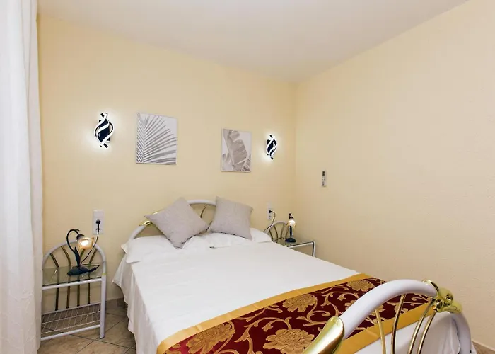 ヴィラ 037 Fenoll *